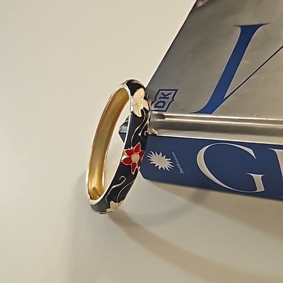 Vintage Gold Tone Enamel Flower Design Cuff Clamper Bracelet. - Picture 3 of 8